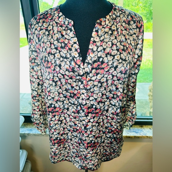 Daniel Rainn High Low Split Neck Floral Blouse Size Medium - Picture 2 of 9